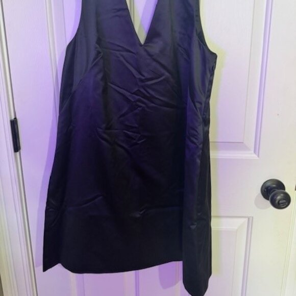 A & F Little Black Dress with Back Bow Details - Picture 2 of 2